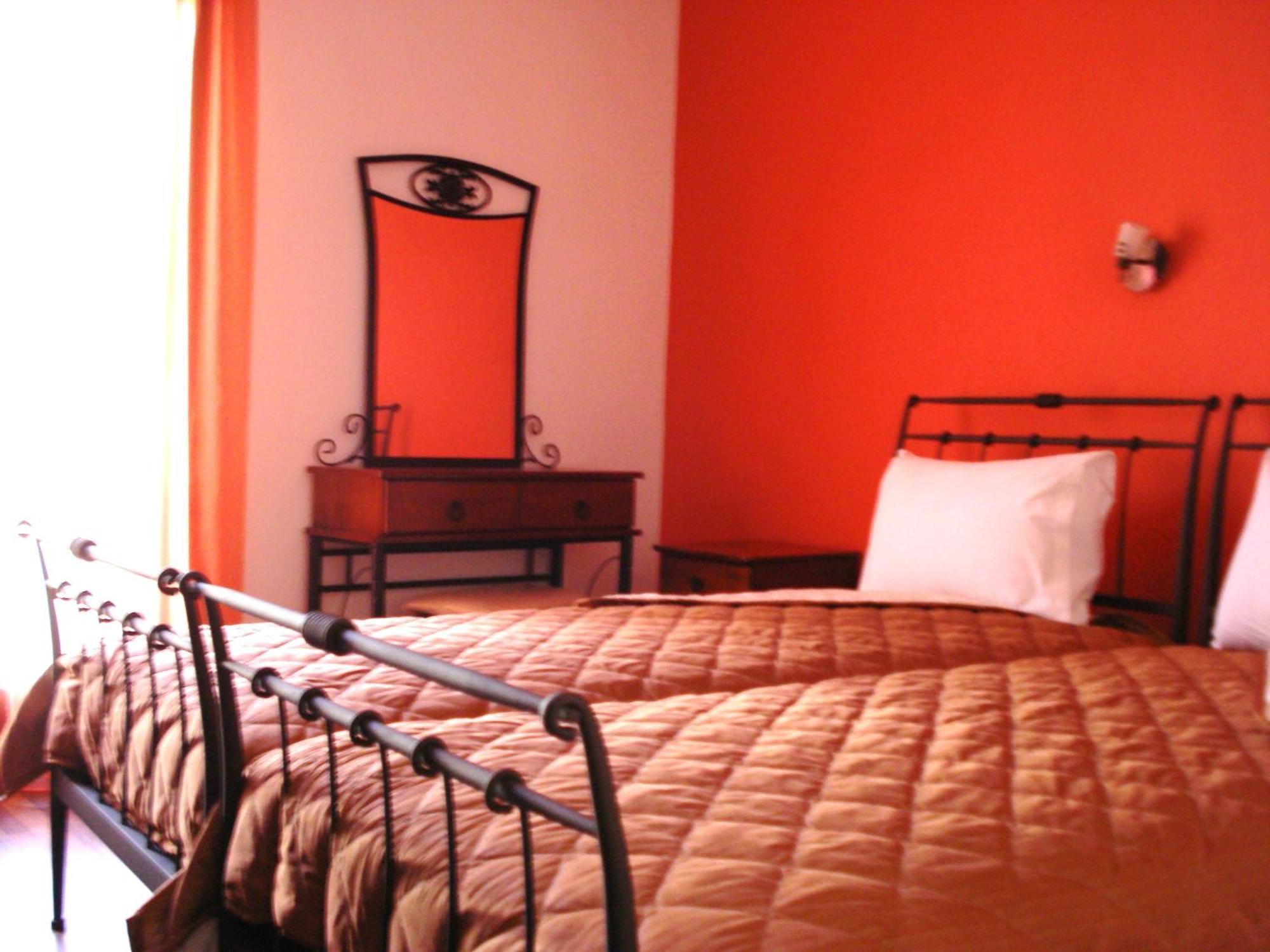 Menir Luxury Apartments Принос Экстерьер фото
