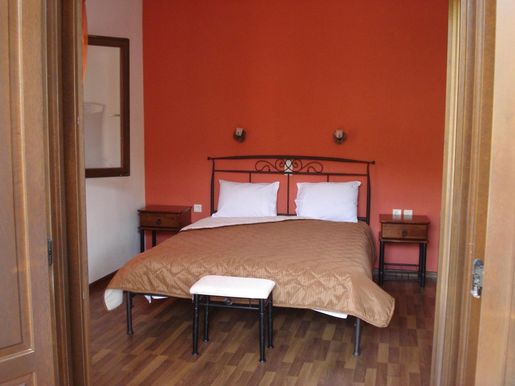 Menir Luxury Apartments Принос Экстерьер фото
