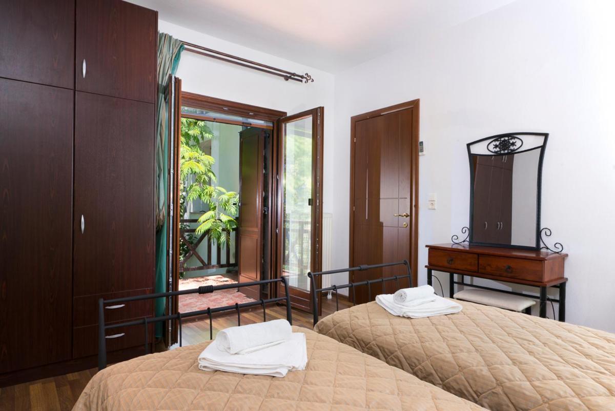 Menir Luxury Apartments Принос Экстерьер фото
