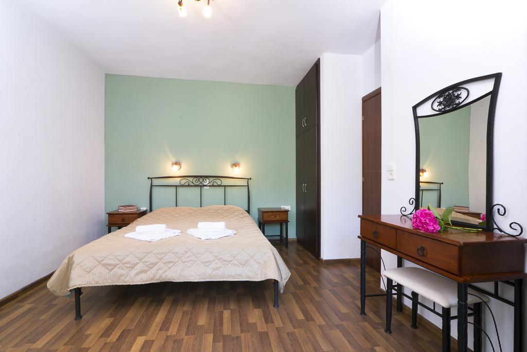 Menir Luxury Apartments Принос Экстерьер фото
