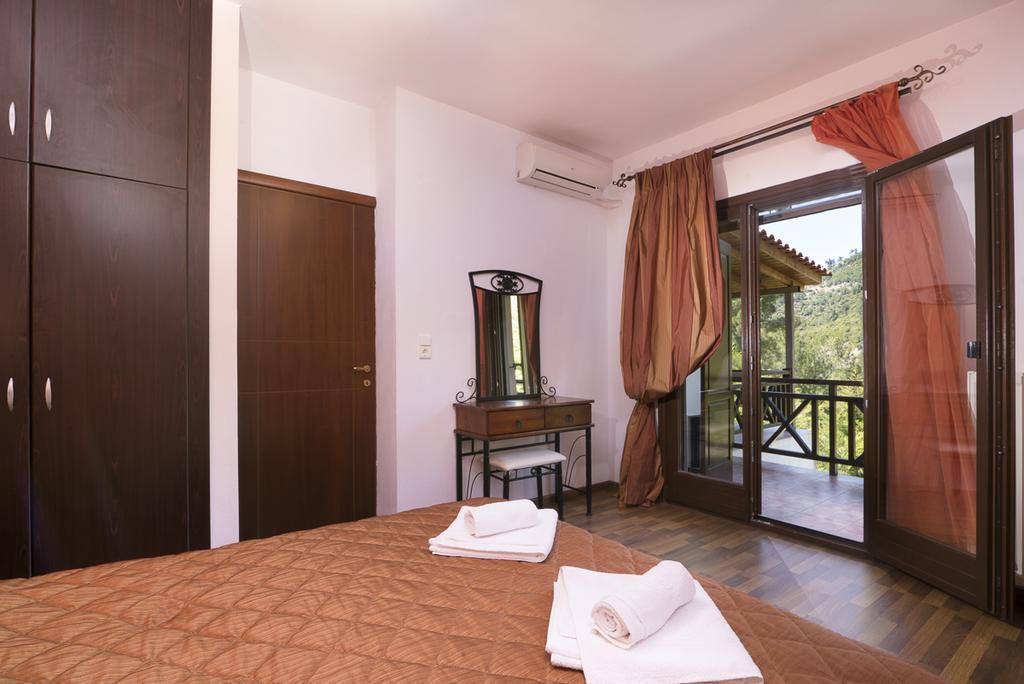 Menir Luxury Apartments Принос Экстерьер фото