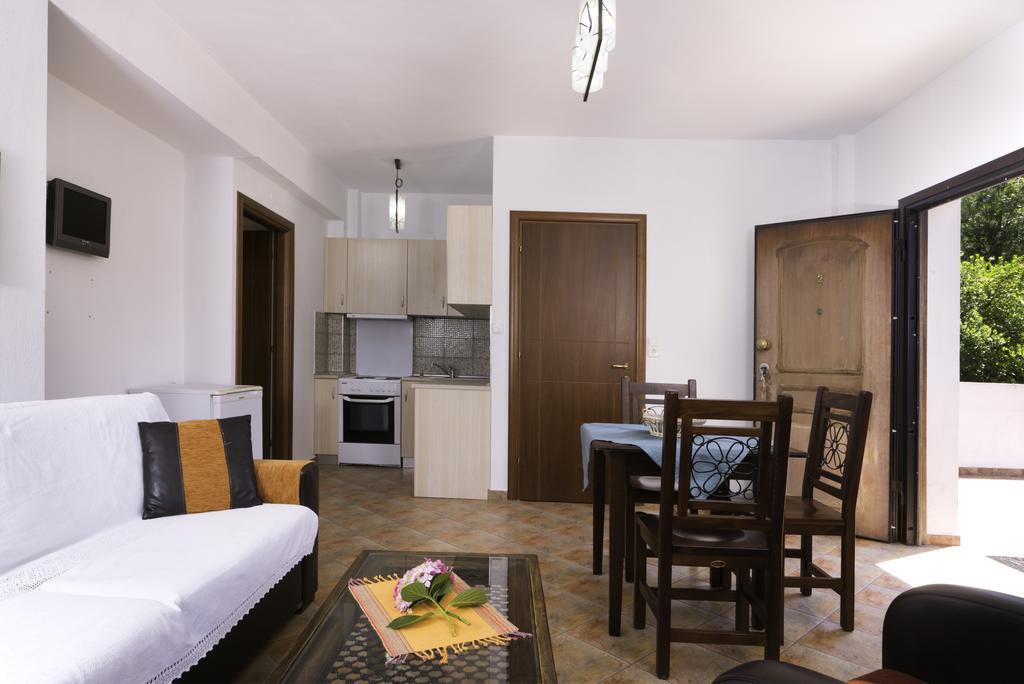 Menir Luxury Apartments Принос Экстерьер фото